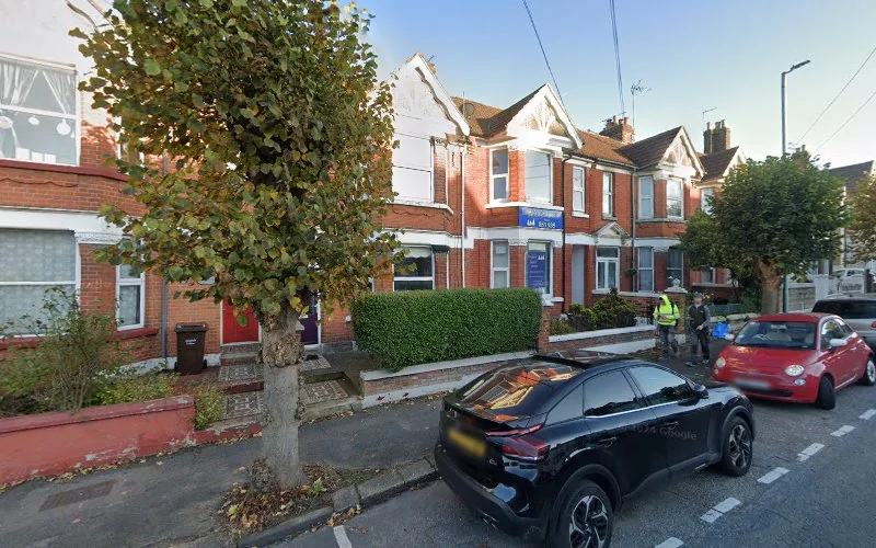 Longford Dental Centre, - Dental clinic in Gillingham