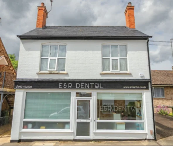 E&R Dental - Dentist in Wellingborough
