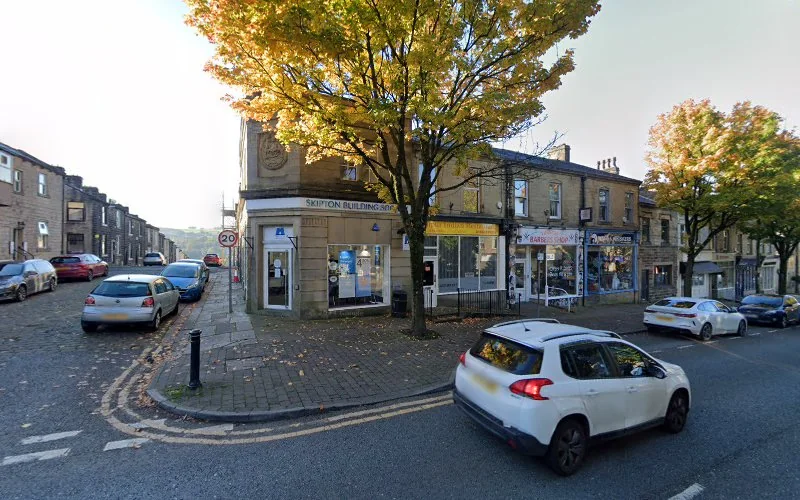 Mr Gordon Biltcliffe - Dentist in Colne