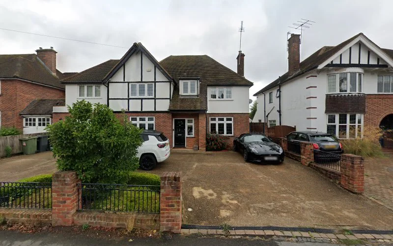 Aviva Dentistry Limited - Dentist in Harpenden