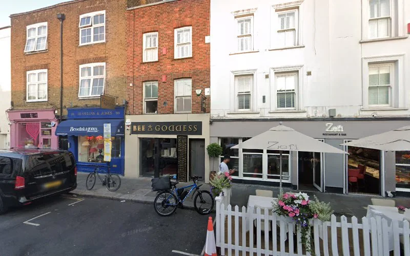 Designing Smiles - Cosmetic dentist in London