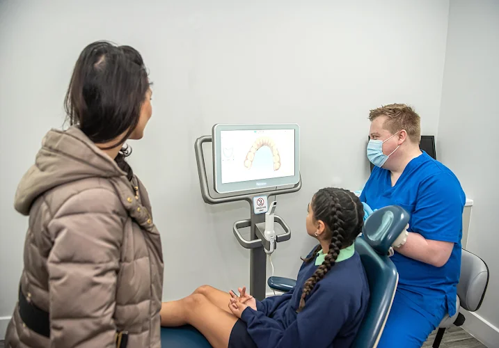 iQ Braces & Faces - Orthodontist in Woking