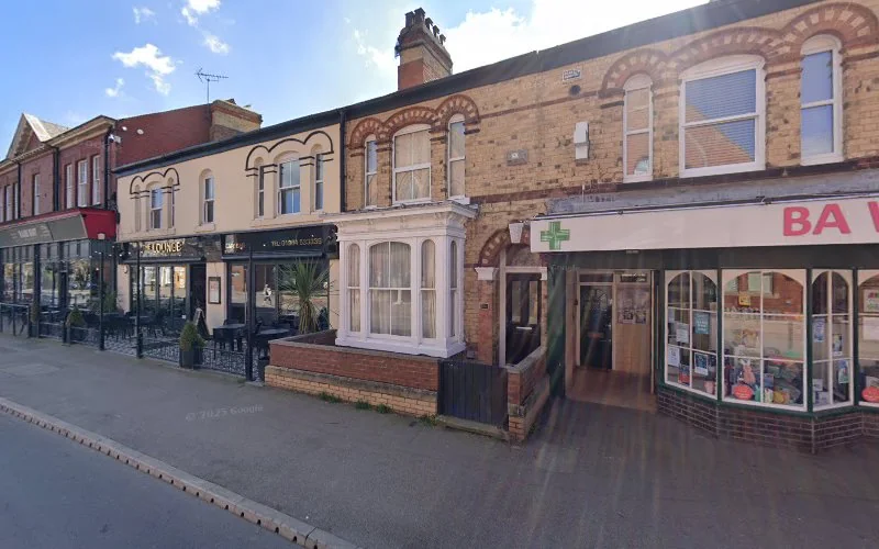 Lundie W - Dentist in Hornsea