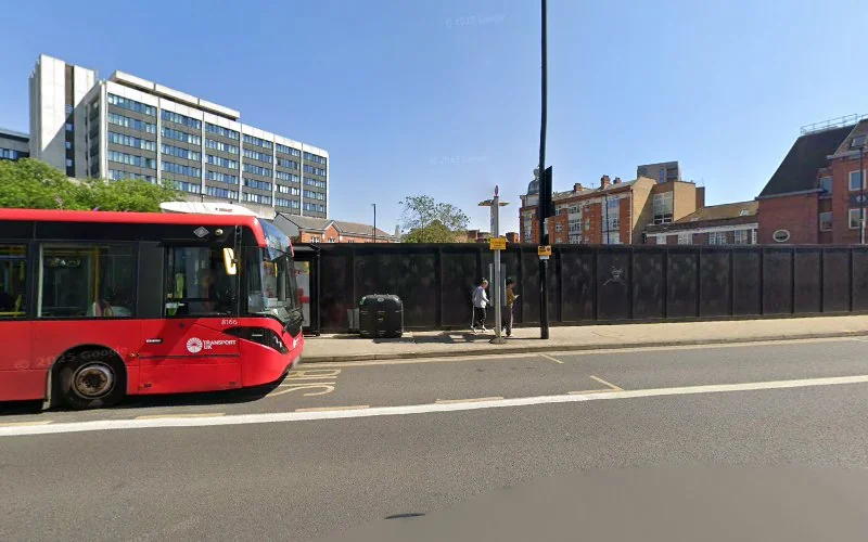 Dr M. Tadaion - Dentist in Hounslow