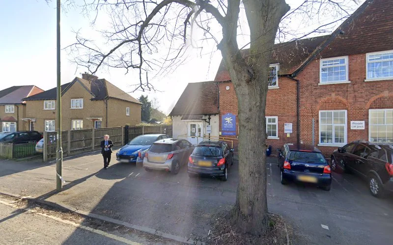 Community Dental Clinic - Dental clinic in Walton-on-Thames