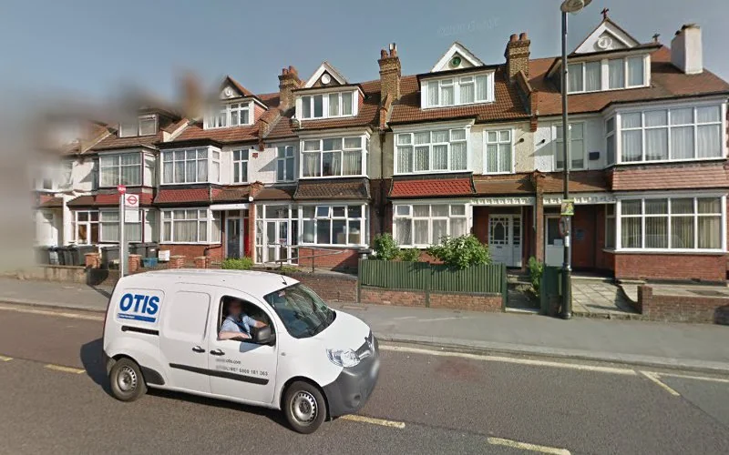 Ian Reed Dental Surgeon Retired - Dental clinic in Croydon