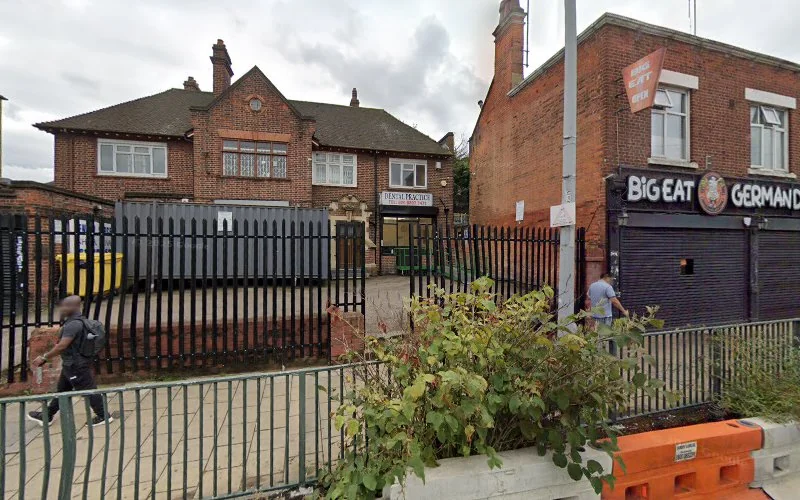 Sterling Way Dental Surgery - Dental clinic in London