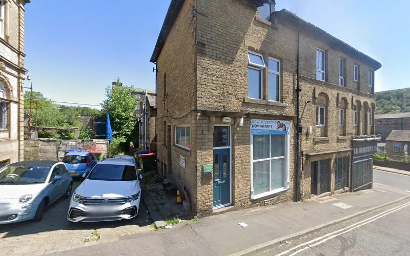 Bate J P C - Dental clinic in Sowerby Bridge
