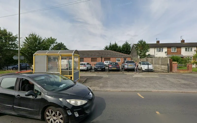 Zakavi E - Dental clinic in Liverpool