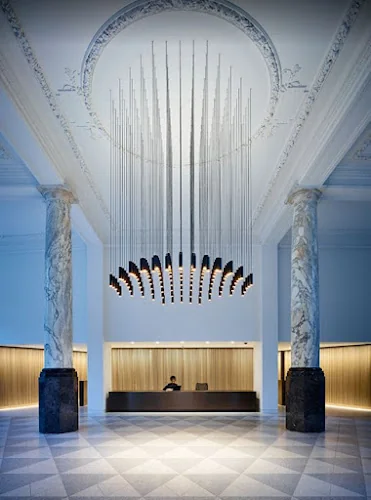 Rosh Radiance - Dentist in London