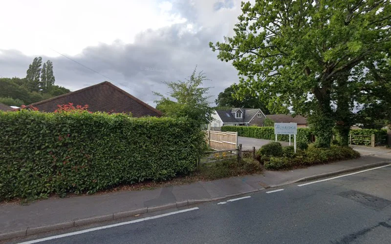 Burridge Dental Practice Ltd - Dental clinic in Southampton