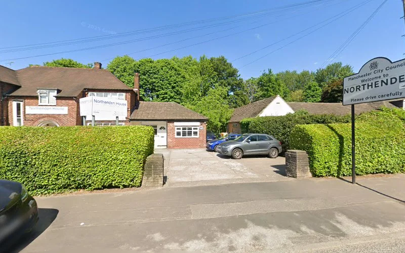 Dr Ali Smiles - Dentist in Manchester