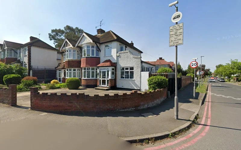 Tolworth Rise Surgery - Dentist in Surbiton