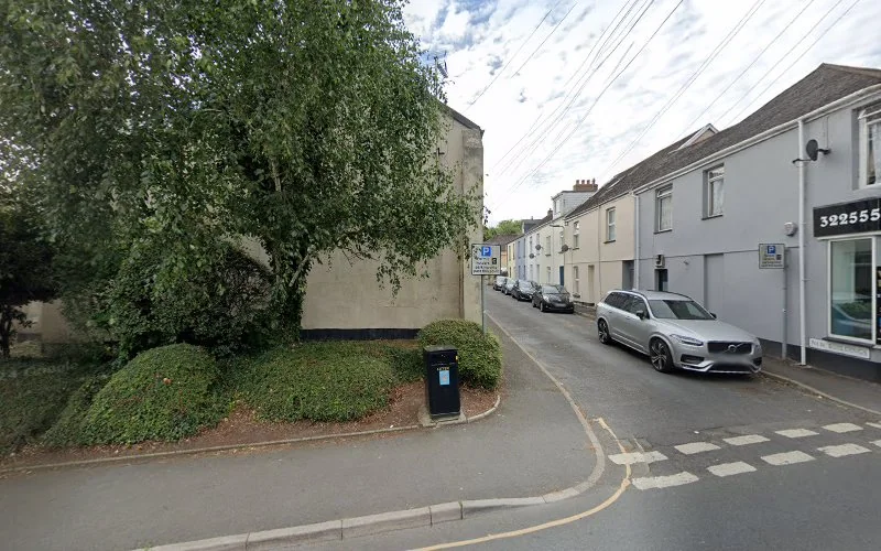 Lynd J - Dentist in Barnstaple