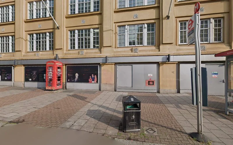 LonDEC - Dentist in London