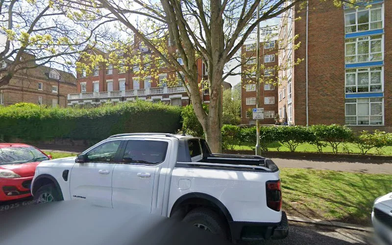 Kelly P J - Dental clinic in Folkestone