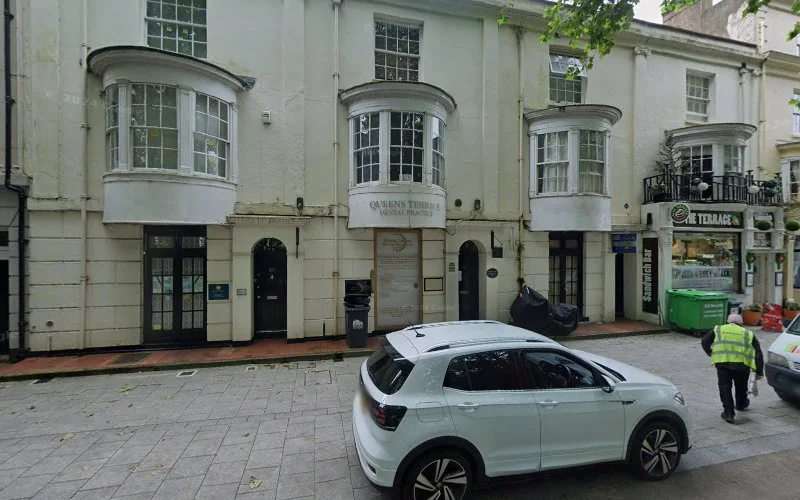 Redca Renata - Dental clinic in Southampton