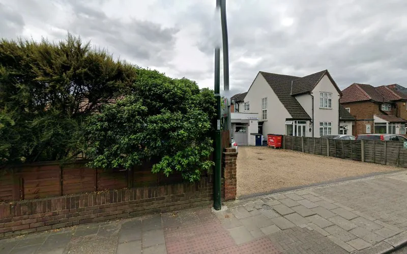 TW13 Dental - Dental clinic in Feltham