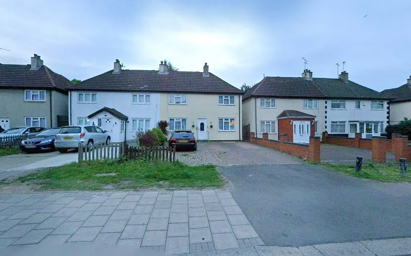 Mehta Mr B V - Dentist in Harrow