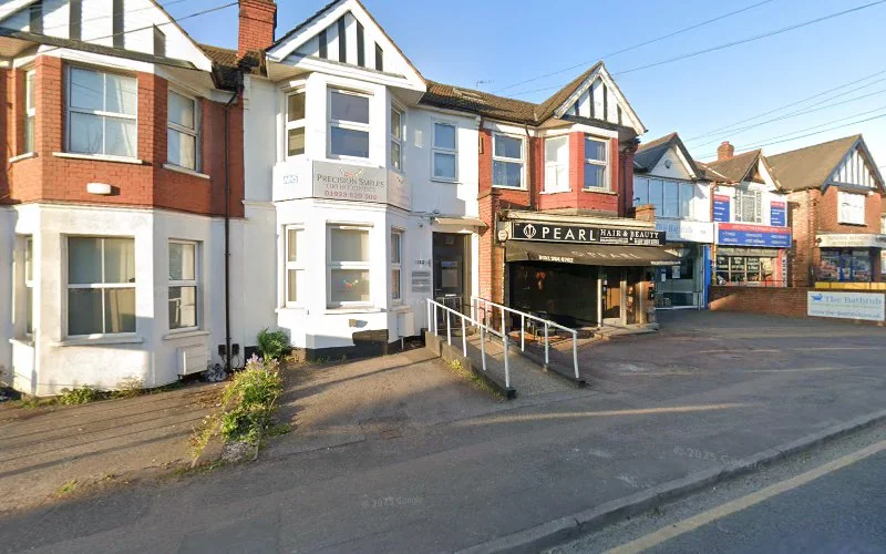 Dr Rachna Dattani - Dentist in Northwood