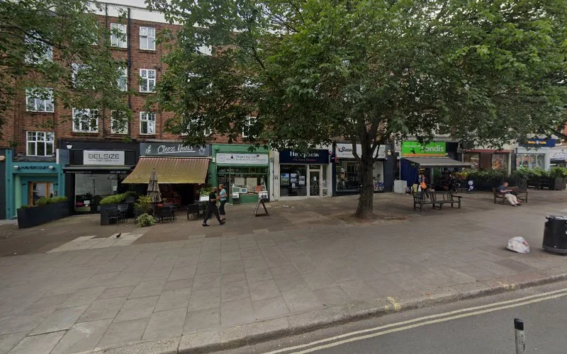 Sapera Adam R - Dental clinic in London