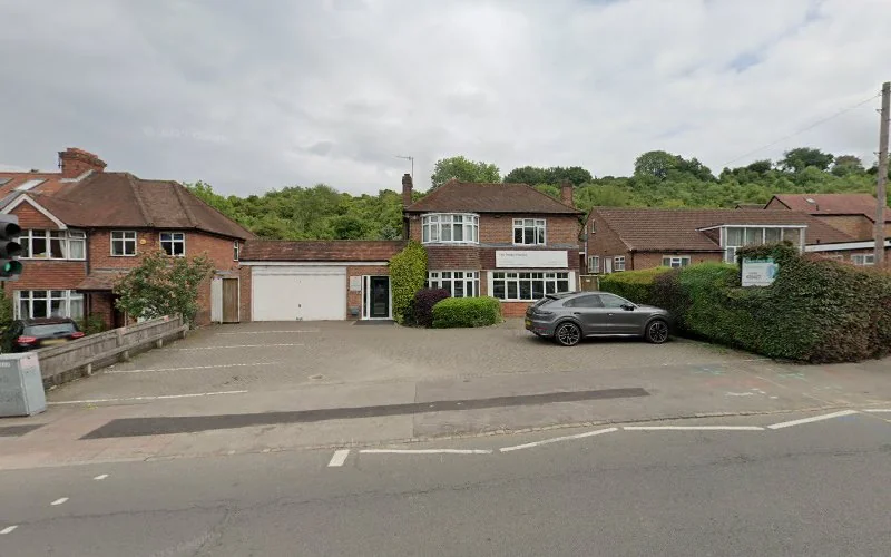 Eastham Paul - Dentist in High Wycombe