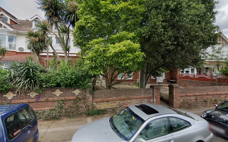 Elmsleigh Park Dental Practice - Dental clinic in Paignton