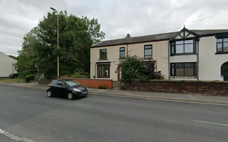 Kearsley Dental Care - Dental clinic in Bolton