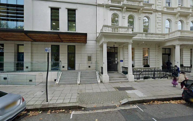 Szasz R - Dental clinic in London