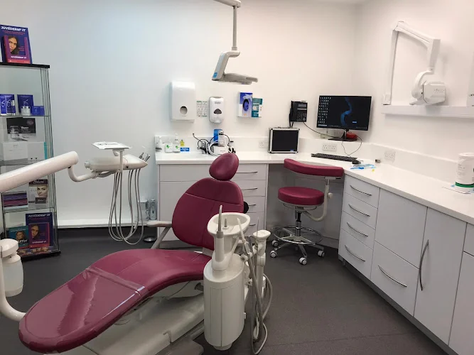 Oakwood Dental Practice - Dental clinic in Leeds