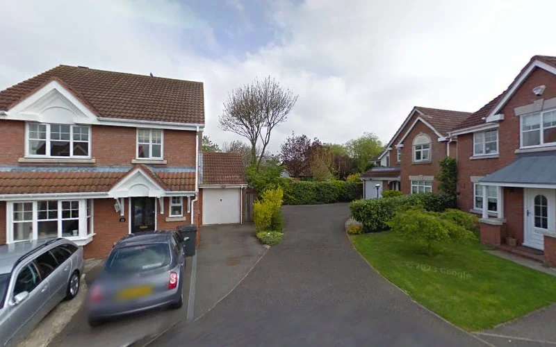 Dr. Saraf Dental Clinic - Dental clinic in Tamworth