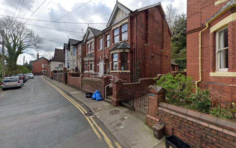 Wilkins S D - Dental clinic in Pontypool