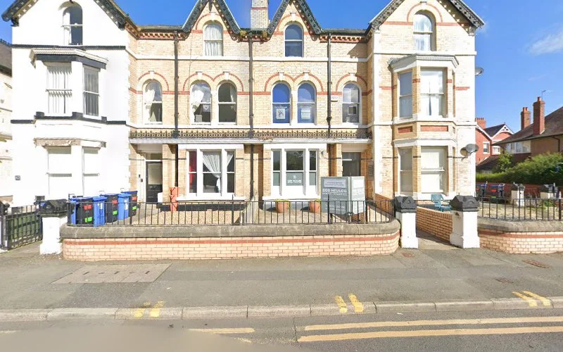 Stephen Kelso Dental Implants and Oral Surgery - Dental clinic in Rhyl