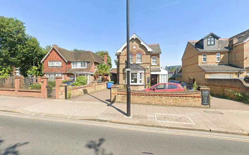 Kooner H S - Dental clinic in Hounslow