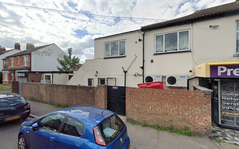 Haft-Baradarm J - Dental clinic in Southend-on-Sea