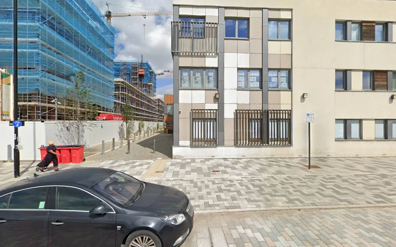 Lakeside Dental Practice - Dental clinic in London