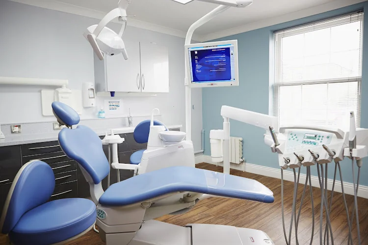 Ealing Dental Studio - Dental clinic in London