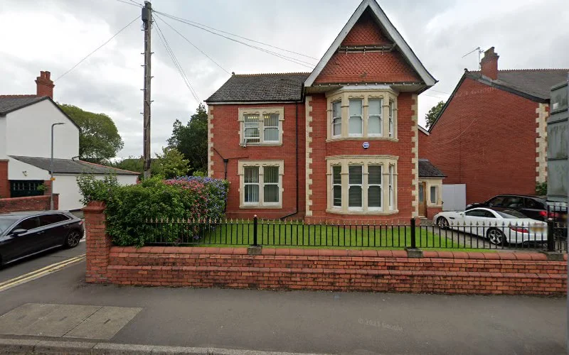 Hedges M - Dental clinic in Cardiff