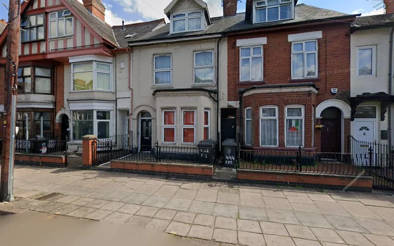 Maple Dental Clinic - Dental clinic in Leicester