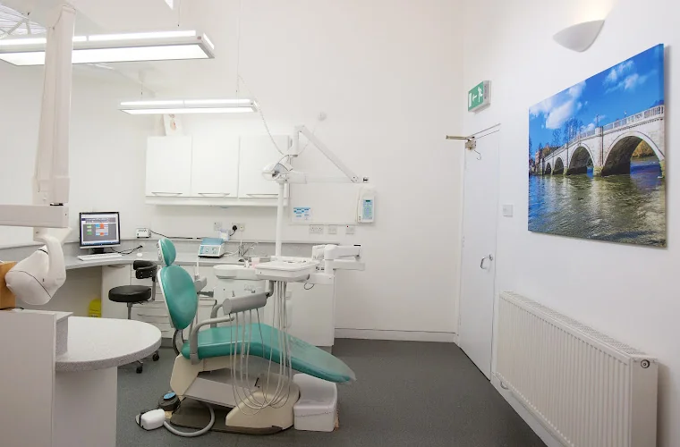 Marshgate Dental Practice - Dental clinic in Richmond