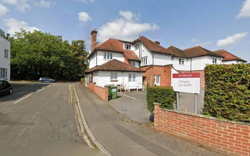 Fairoak Dental Surgery - Dental clinic in Esher