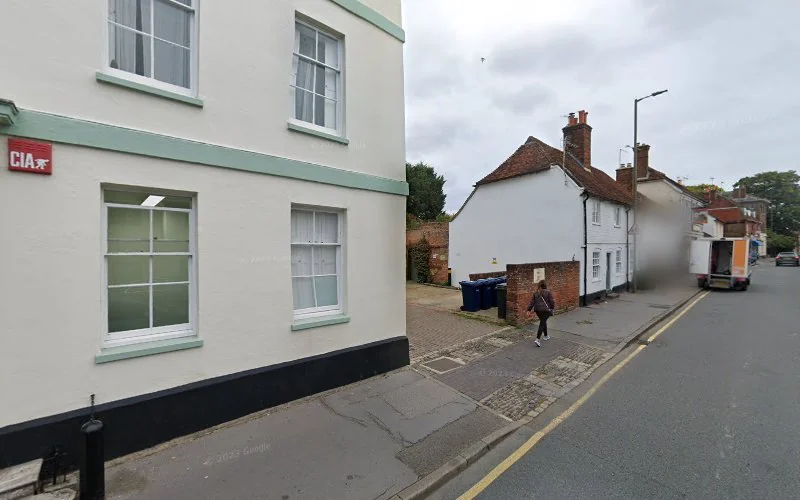 Mr J W Young - Surrey Orthodontic Practices - Julian William - Dentist in Farnham