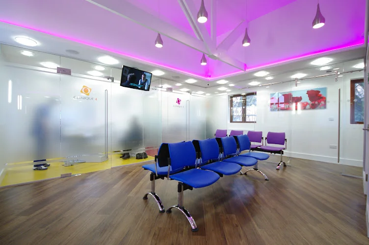 Orthoclinique - Orthodontist in Hitchin