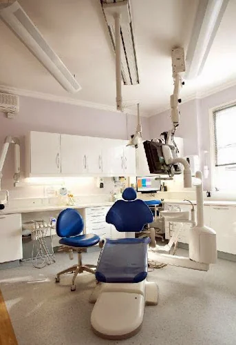 Dental Health & Implant Centre Grantham - Dental clinic in Grantham