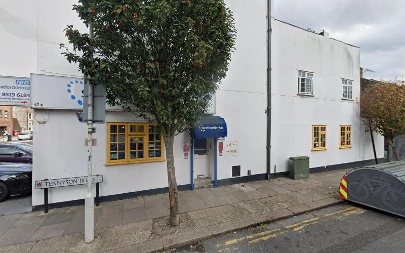 Stratford Village Dental Practice - Dental clinic in London