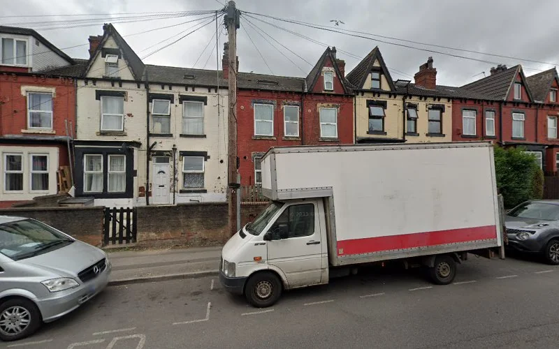 Moore JE - Dental clinic in Leeds