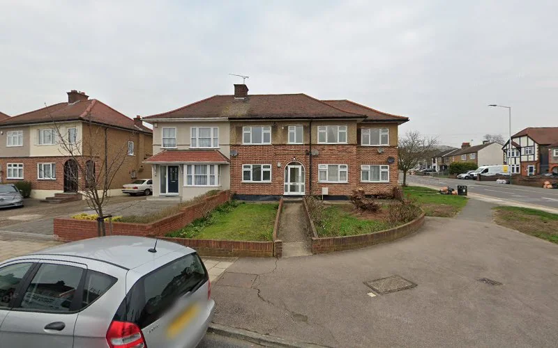 Lowshoe Dental Practice - Dental clinic in Romford