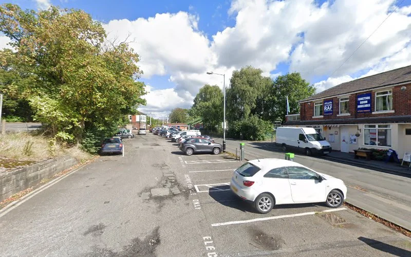 Hubbard John - Dental clinic in Leyland