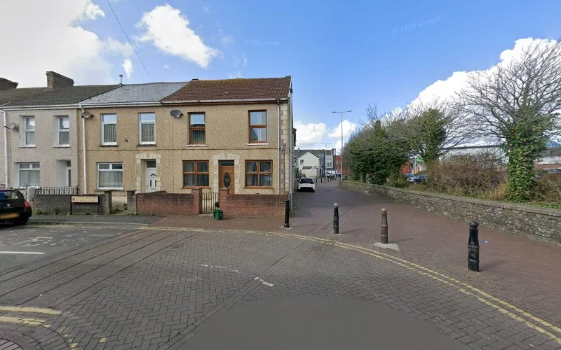 Better Smiles Denture Centre - Dental clinic in Llanelli