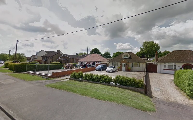 Dr Danny Watts - Cosmetic dentist in Oxford